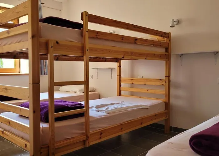 Auberge de jeunesse La Grange Saint-jacques *