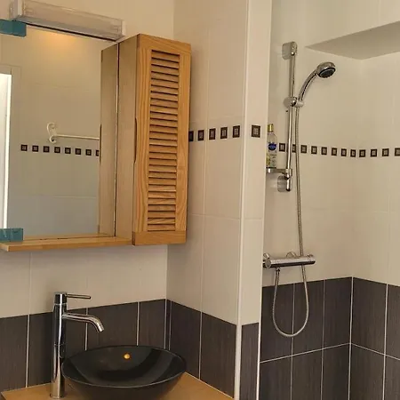 Hostel La Grange Saint-jacques *