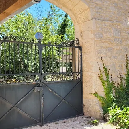 Hostel La Grange Saint-jacques Bach