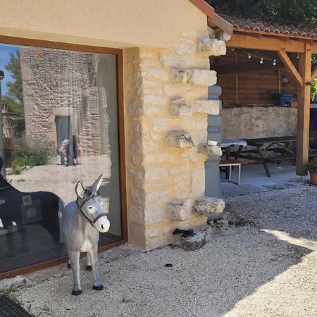 Hostel La Grange Saint-jacques *