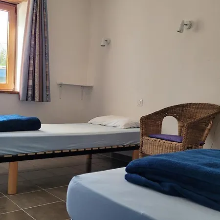 Hostel La Grange Saint-jacques *