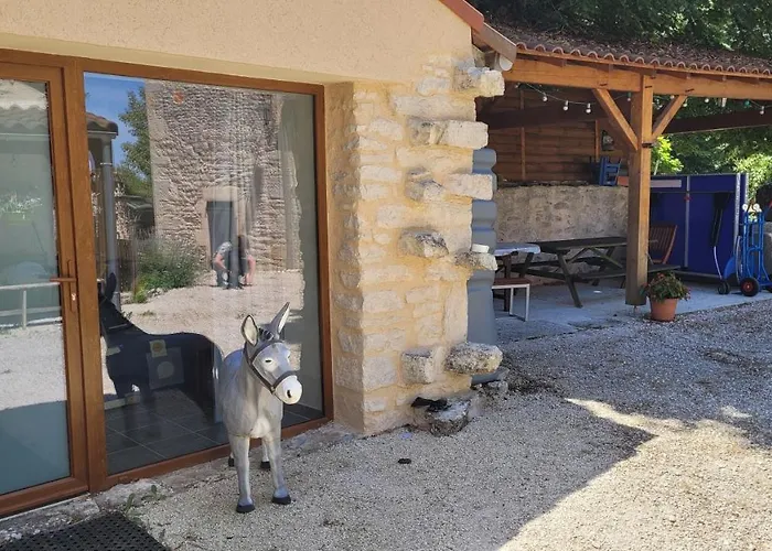 Hostel La Grange Saint-jacques *