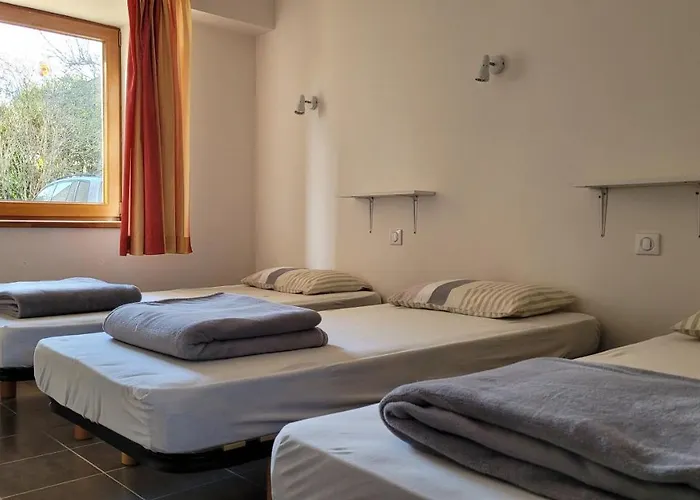 La Grange Saint-jacques Hostel